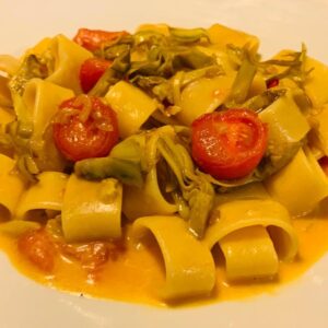 Calamarata Carciofi e pomodorini