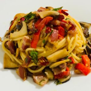 Spaghettoni con Cardoncelli Frigitelli e Pancetta